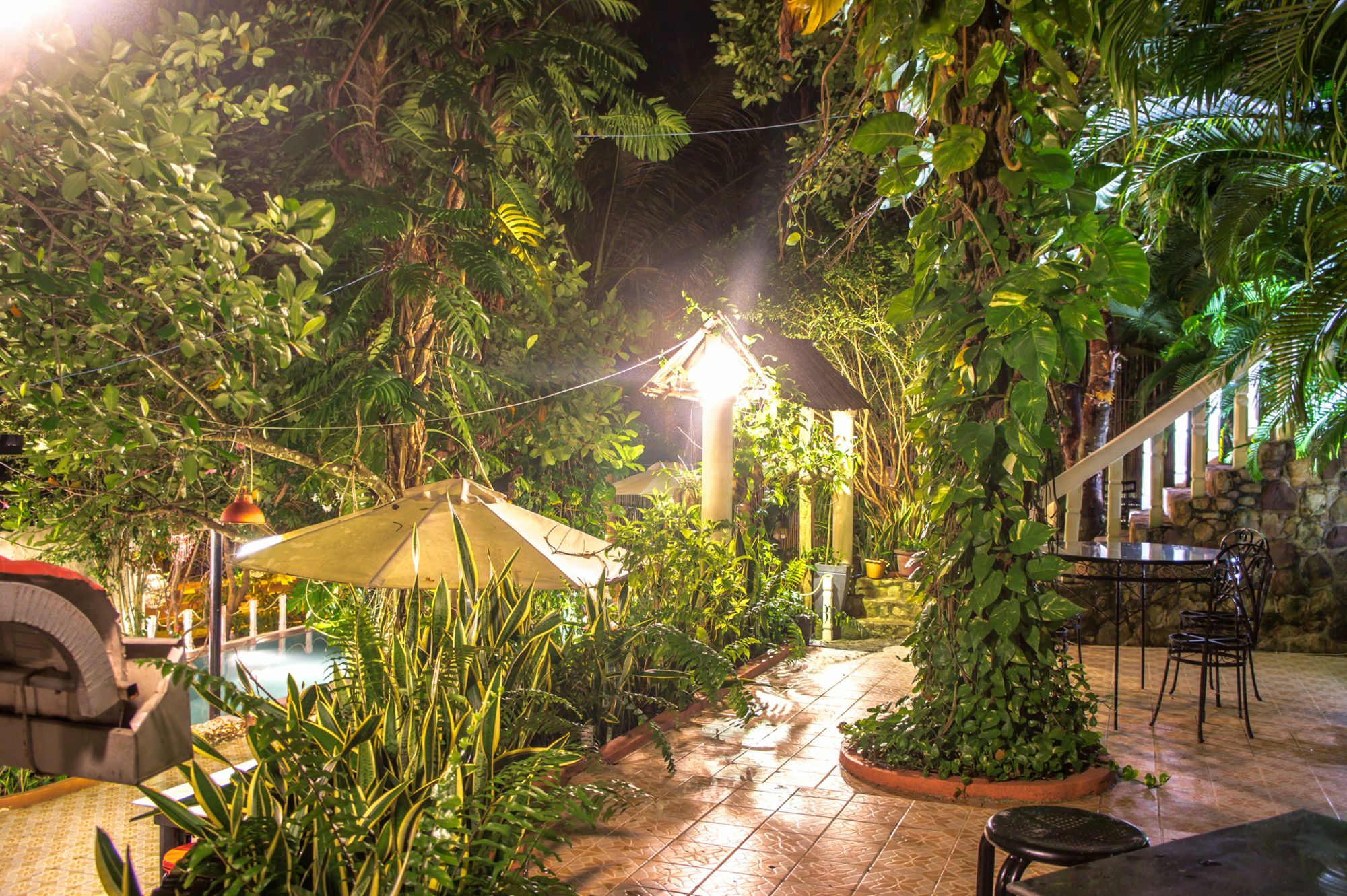Tropical Hill Kep Cambodia Hotel Екстериор снимка